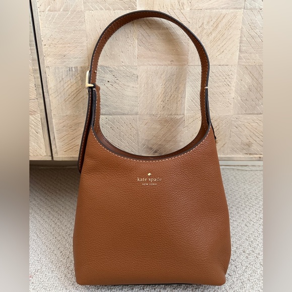 kate spade Handbags - Kate Spade Small 454 Tan Leather Shoulder Bag- Like New